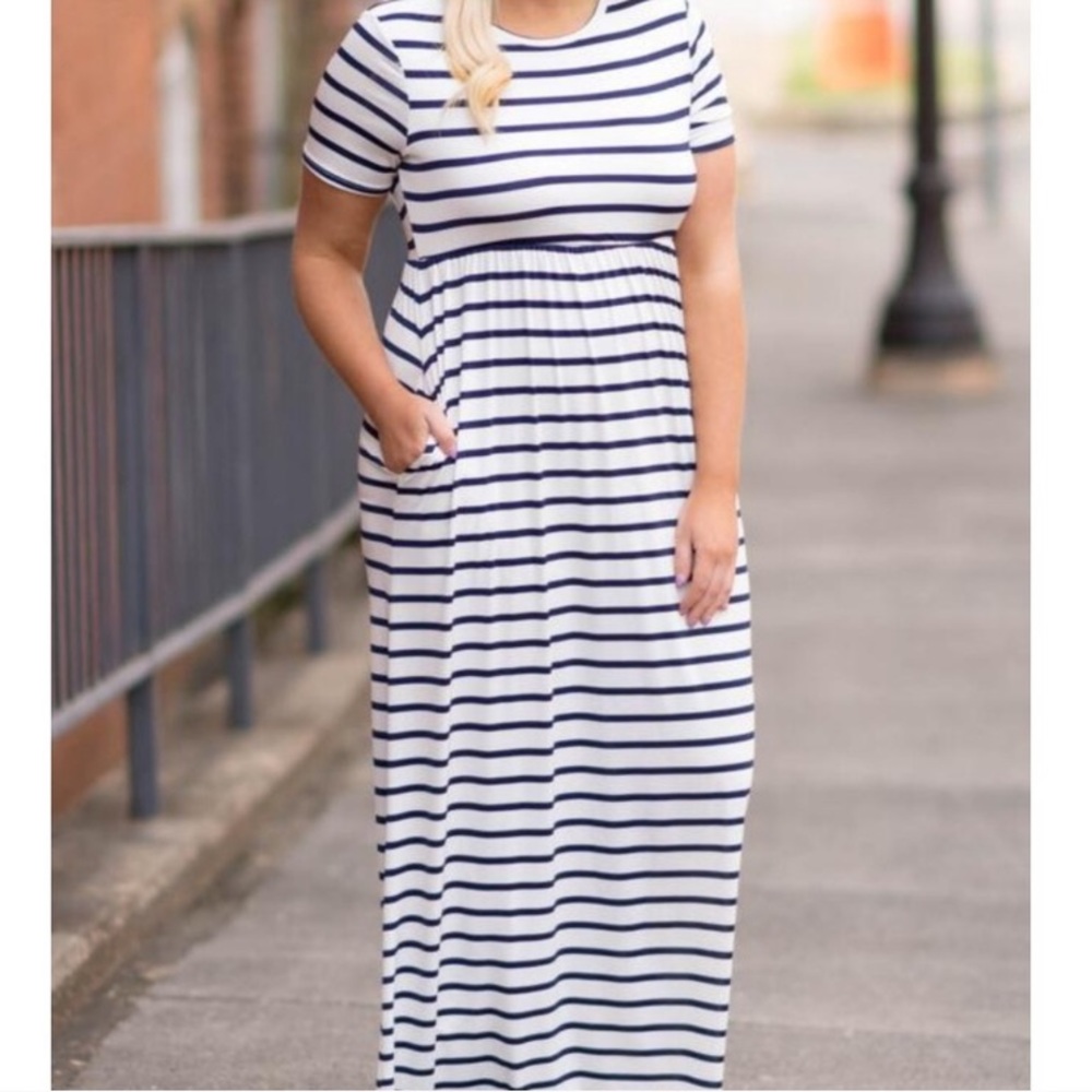 Chic Soul long summer maxi dress with pockets